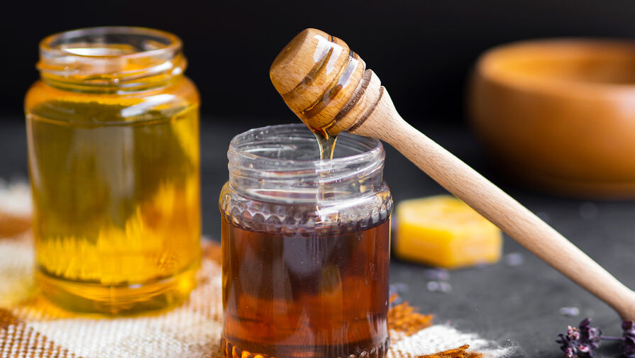 Россиянам объяснили, где опасно покупать мед
