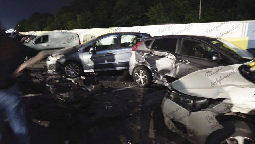 Краснодарец на Hyundai протаранил восемь автомобилей и скрылся