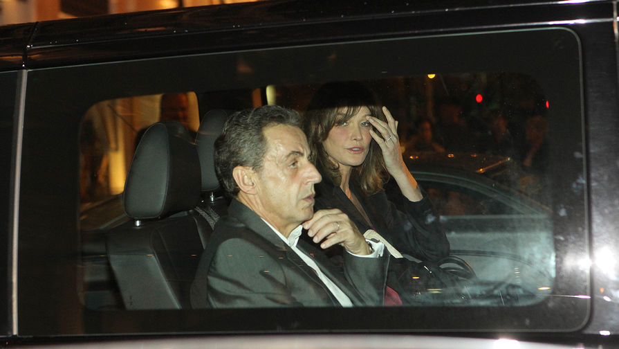 Николя Саркози с супругой Карлой Бруни-Саркози перед ее концертом в Афинах, 23 октября 2017