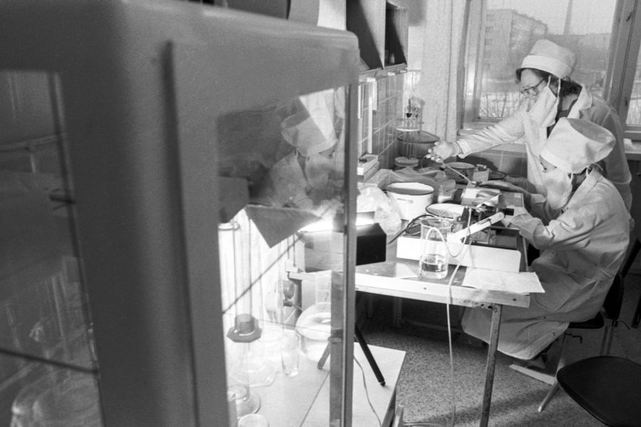 Лаборатория по выявлению СПИДа в Элисте, 1989 год