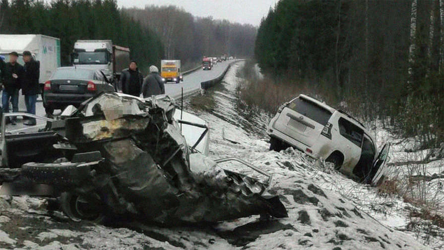 ВАЗ разорвало на части в ДТП на трассе Зеленодольск-Йошкар-Ола