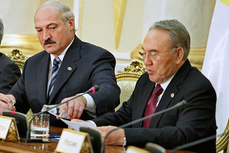 Лукашенко и Назарбаев высказались против политической составляющей евразийской интеграции