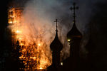 На месте пожара в Новодевичьем монастыре в Москве