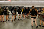 Участники акции No Pants Subway Ride в Праге