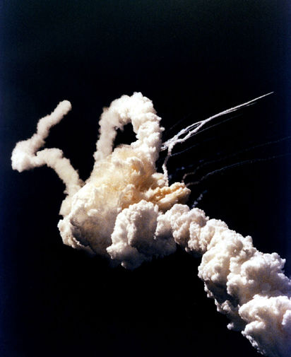 Момент взрыва космического челнока &laquo;Челленджер&raquo;, 28 января 1986 года