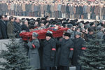 Руководители партии и государства несут гроб с телом Ю.В. Андропова к Кремлевской стене, 14 февраля 1984 г. 