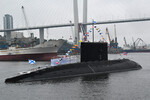 Подводная лодка проекта 877 «Усть-Большерецк» на параде во Владивостоке, посвященном Дню Военно-морского флота в России, 31 июля 2022 года