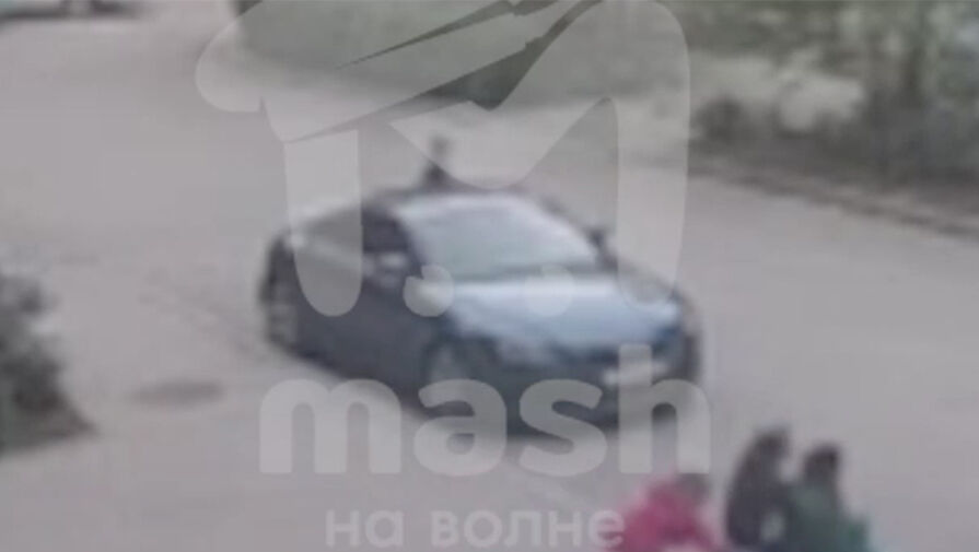 Mash: в Севастополе дети поцарапали и раскрасили купе Audi TT местной предпринимательницы