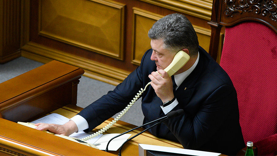 Президент Украины Петр Порошенко на заседании Верховной рады, 2015 год