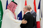 Президент России Владимир Путин и наследный принц Саудовской Аравии Мухаммед ибн Салман Аль Сауд на полях саммита G20, 28 июня 2019 года