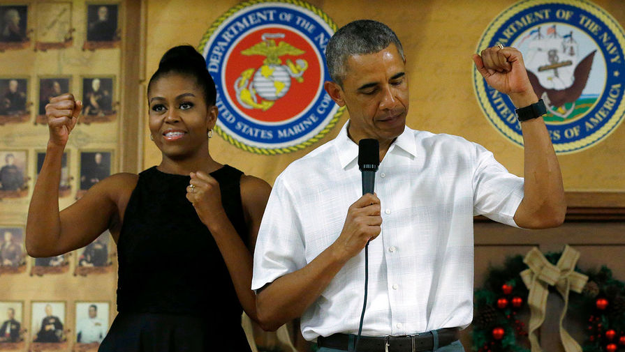 Барак и Мишель Обама на&nbsp;встрече с&nbsp;военнослужащими и их семьями на&nbsp;базе морской пехоты на&nbsp;Гавайях
