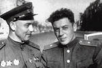 Василий Сталин (справа), точная дата не установлена