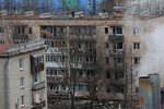 Последствия атаки дрона в спальном районе Санкт-Петербурга, 2 марта 2024 года