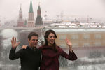 Том Круз и Ольга Куриленко в Москве во время премьеры фильма «Обливион», 2013 год 