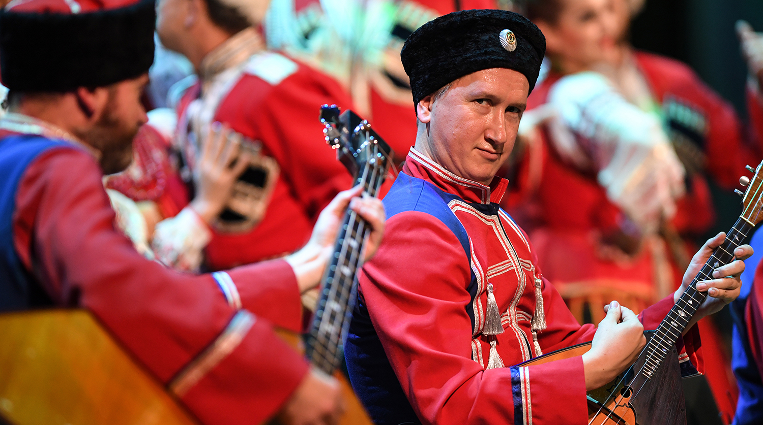 Новосибирск. 4 ноября 2017. На концерте Кубанского казачьего хора во время всероссийской акции «Ночь искусств» в концертном зале им. А. М. Каца