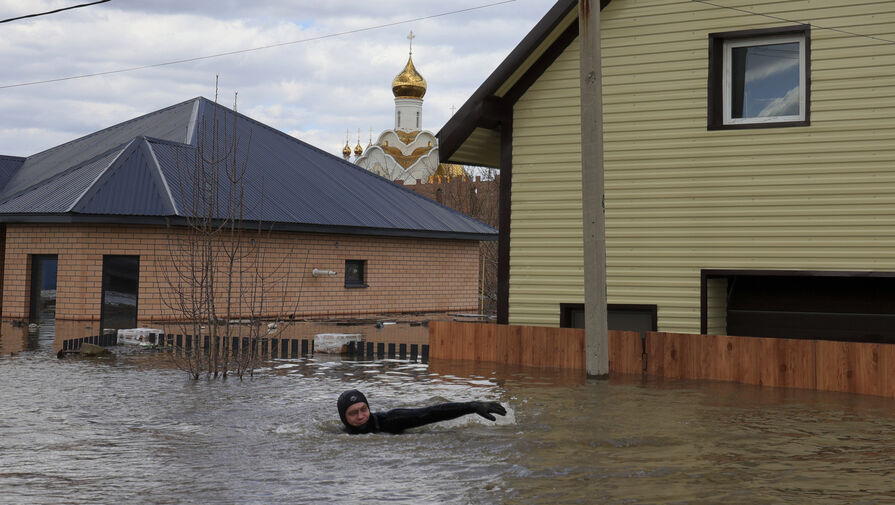 Уровень воды в Оренбурге приближается к 12 м