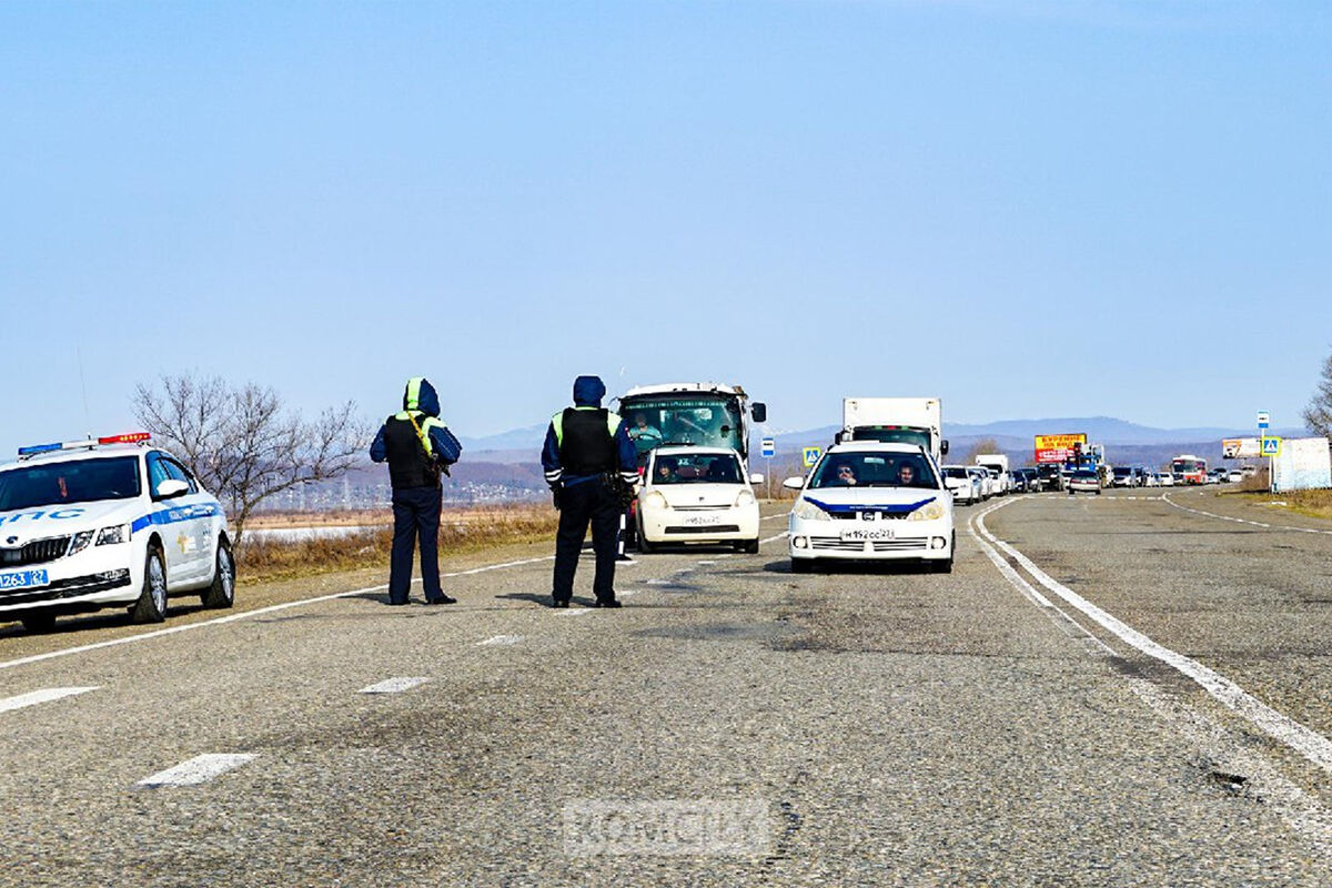 В Комсомольске-на-Амуре ищут мужчину, ранившего сотрудника полиции -  Газета.Ru | Новости