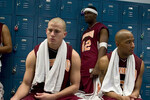 <b>«Тренер Картер» (2005)</b><br><br>
Чтобы сыграть в этом фильме, основанном на реальных событиях, Татуму пришлось учиться играть в баскетбол. Картина рассказывает историю, произошедшую в одной из школ Калифорнии, куда пришел новый тренер баскетбольной команды — Кен Картер (Сэмюэл Л. Джексон). Обнаружив, что игроки талантливы, но очень плохо учатся, проводят время на улицах и не имеют представления о дисциплине, тренер вводит строгие правила — и запрещает им играть, пока они не подтянутся по учебе.