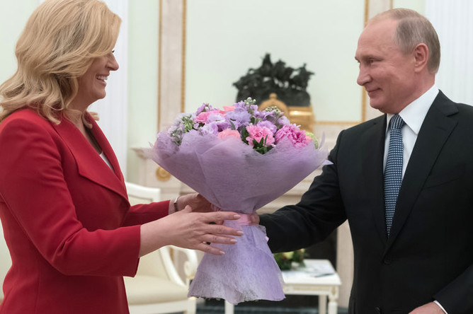 Президент Хорватии Колинда Грабар-Китарович и президент России Владимир Путин во время встречи в Кремле, 15 июля 2018 года