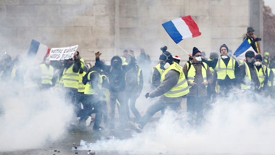 Протесты против повышения цен на&nbsp;топливо в&nbsp;Париже, 1 декабря 2018 года