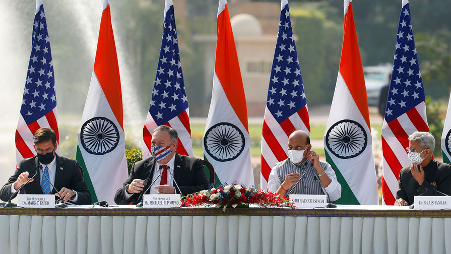 Министр обороны США Марк Эспер, госсекретарь США Майк Помпео, министр внутренних дел Индии Раджнатх Сингх и министр иностранных дел Индии Субраманьям Джайшанкар. Дели, Индия, 27 октября 2020 года