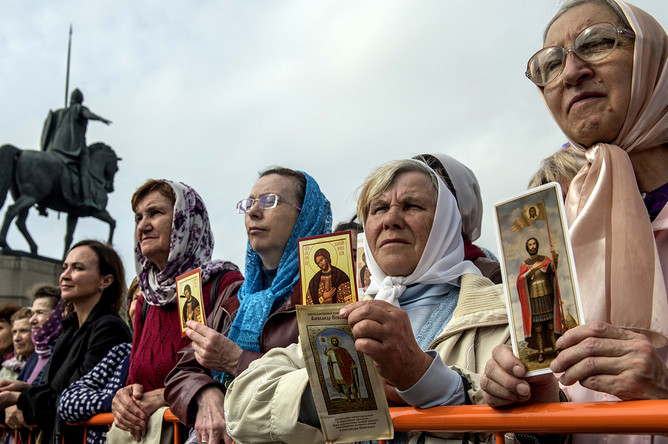 Крестный ход в честь дня перенесения мощей Александра Невского в Санкт-Петербурге, 12 сентября 2017 года