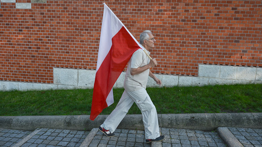 В Польше демонтировали памятник советским воинам на юго-западе страны