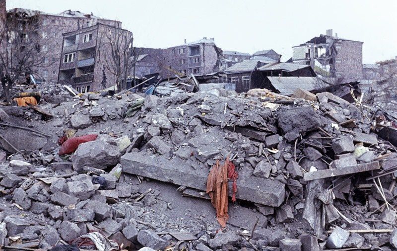 Разрушения в Армении
