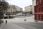 Вид на Манежную площадь в Москве в период самоизоляции, 30 марта 2020 года