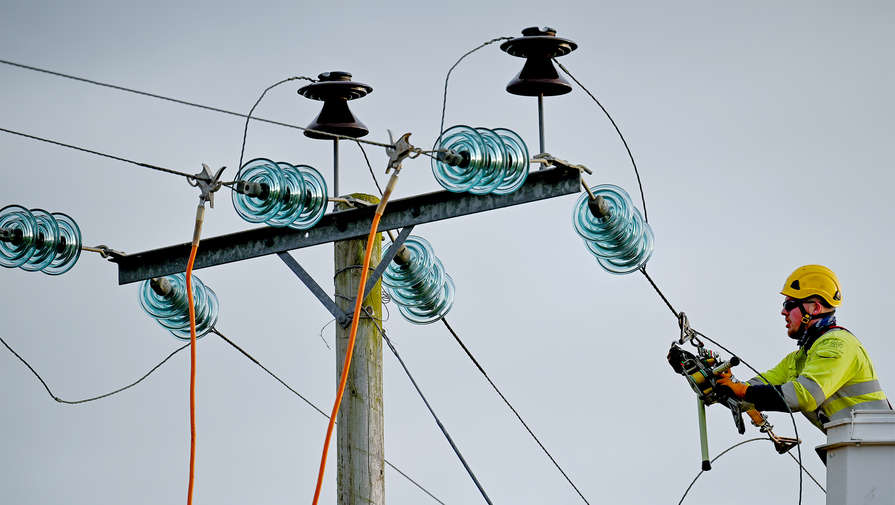 "Опасная энергетическая спираль": что ждет Британию при отказе от нефтепродуктов из России