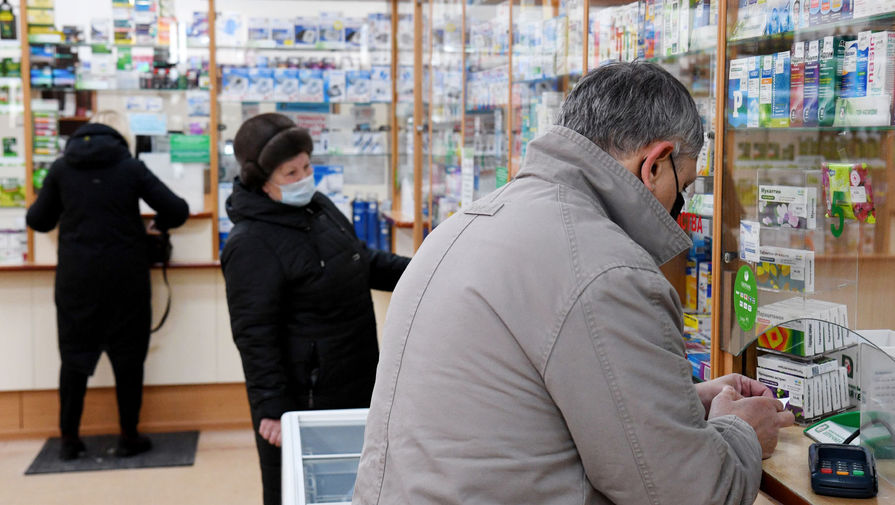 В Госдуме призвали не запрещать практику покупки лекарств пациентами
