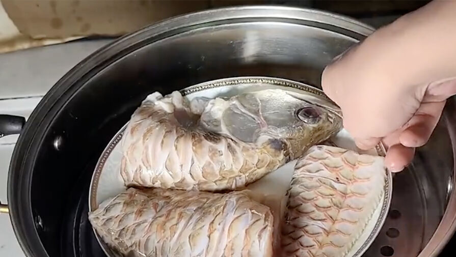 Китаец приготовил на ужин умершую аквариумную рыбку