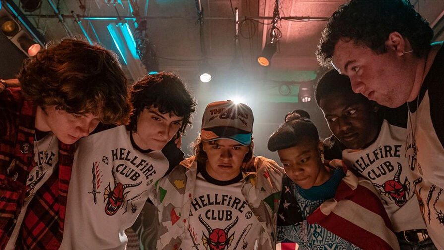 Адвокат объяснил, можно ли носить футболку с чертом из сериала Очень странные дела