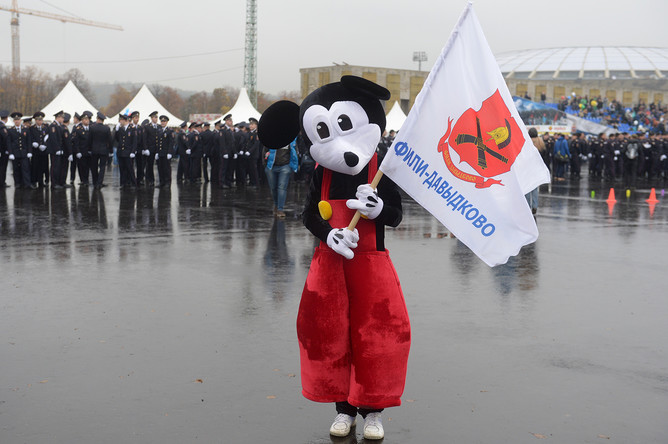На ежегодном спортивном празднике московской полиции