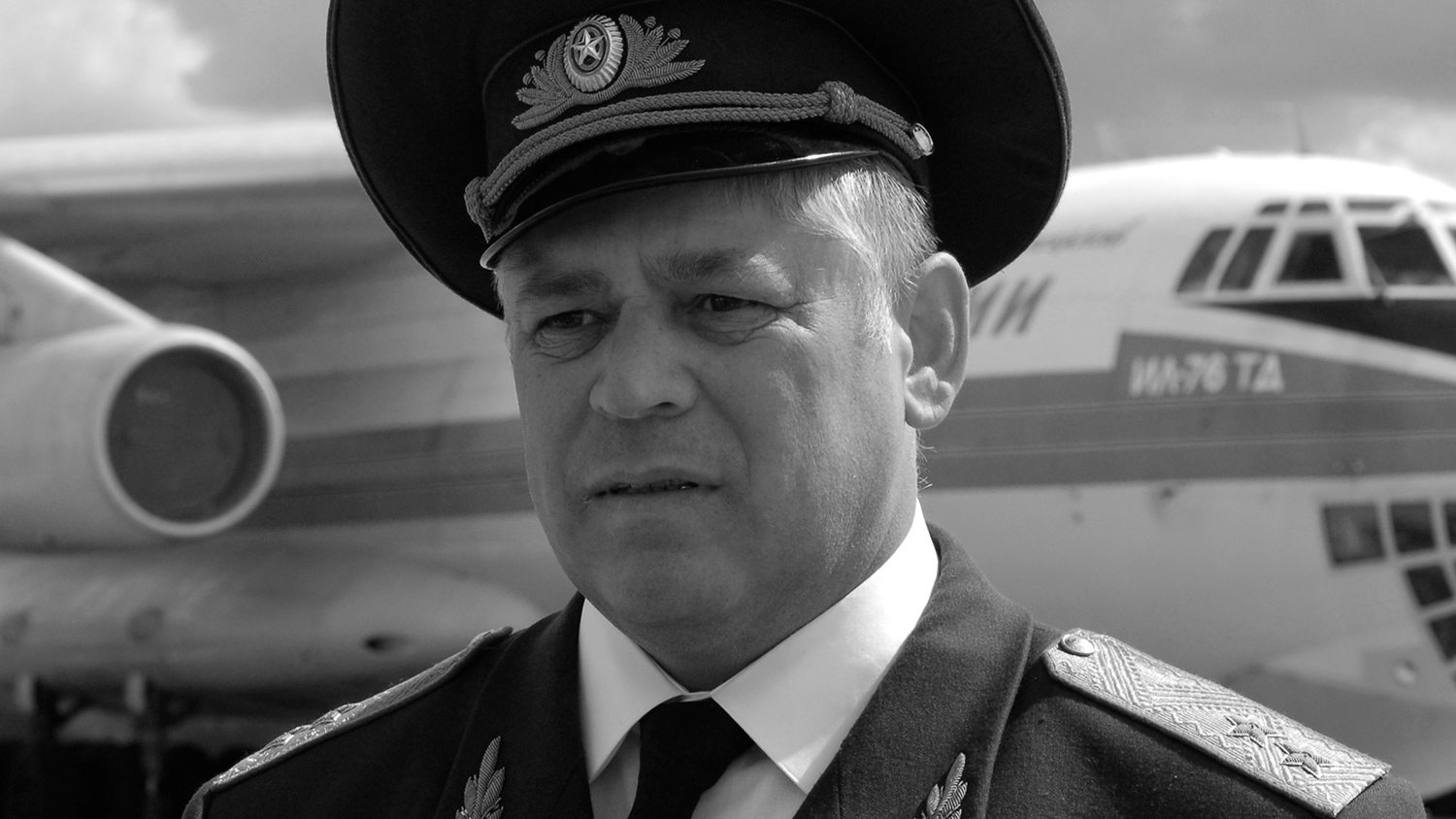 Заслуженные летчики. Закиров Рафаиль Шакурович. Генерал Закиров Рафаиль Шакурович. Владимир Попов заслуженный военный летчик РФ. Военный летчик Рафаиль Шакурович Закирова основатель авиации МЧС.