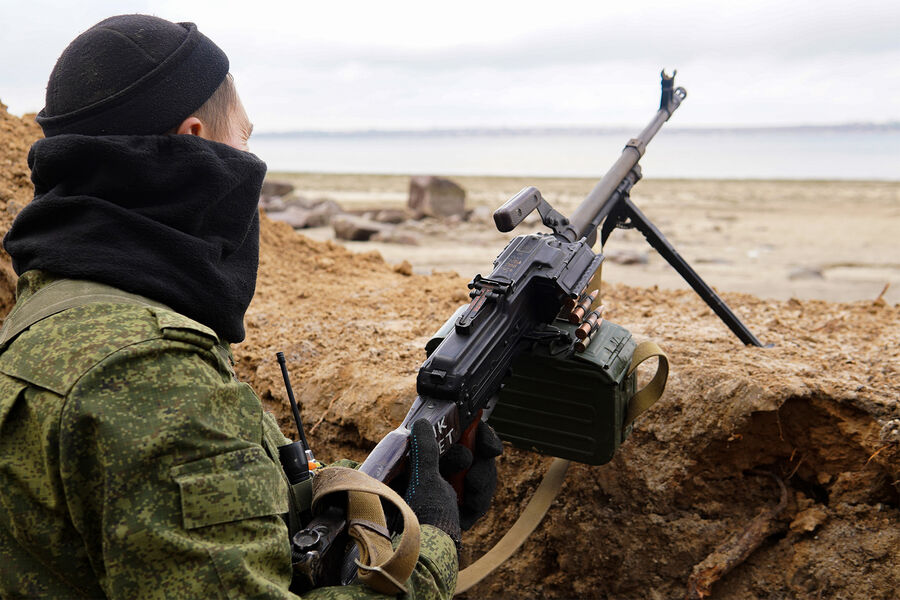 Военнослужащий ВС РФ в зоне проведения специальной военной операции на левом берегу Днепра