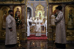 Во время Рождественской литургии в Александро-Невском кафедральном соборе, Симферополь, 7 января 2024 годв