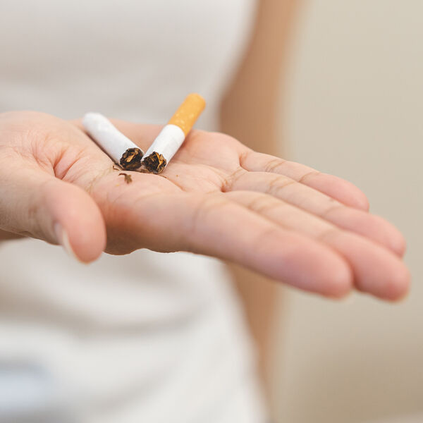 «Скоро придем к этому»: кому в России хотят запретить курить