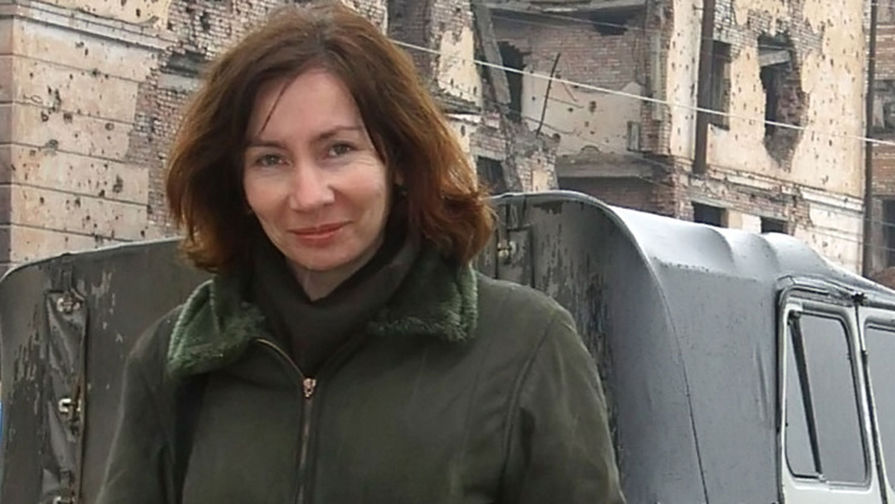 Правозащитница Наталья Эстемирова в&nbsp;Грозном, 2004 год 