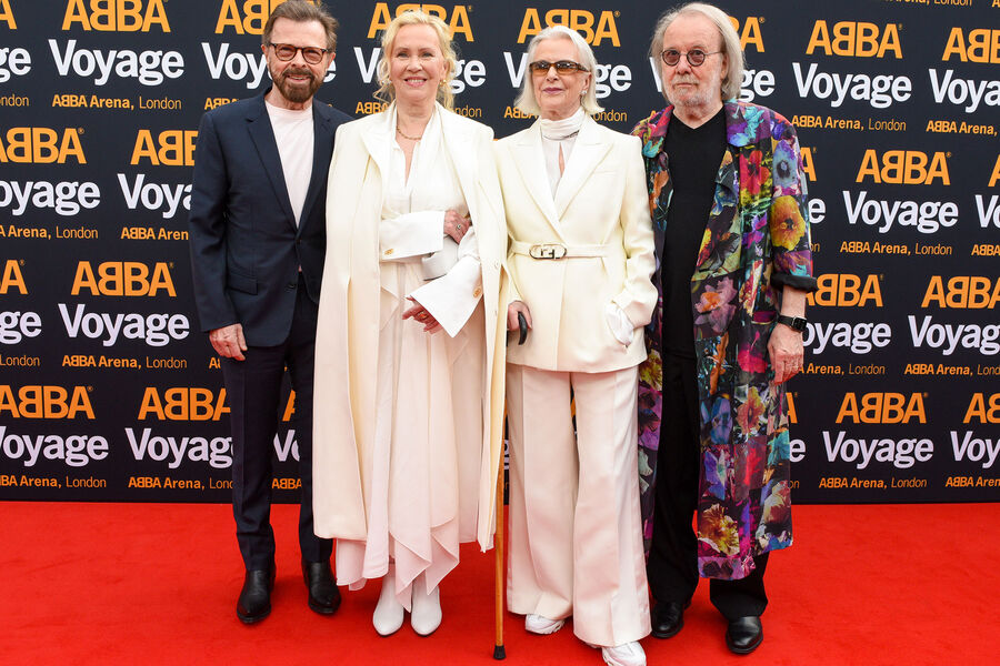 Бенни Андерссон, Агнета Фельтског, Анни-Фрид Лингстад и Бьорн Ульвеус на&nbsp;мировой премьере «ABBA Voyage» в&nbsp;Лондоне, 2022&nbsp;год