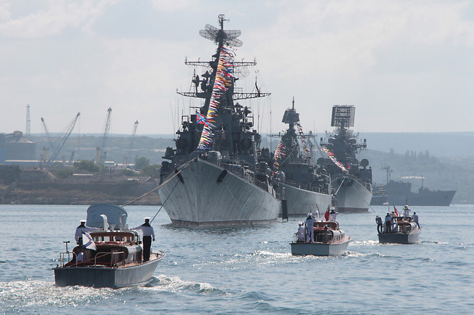 Военно-морской парад к Дню ВМФ России в Севастополе. 2013 год