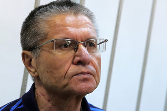 Бывший министр экономического развития РФ Алексей Улюкаев во время заседания в Замоскворецком суде Москвы, 16 августа 2017 года