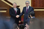Нурсултан Назарбаев и Касым-Жомарт Токаев (справа), 20 марта 2019 года 