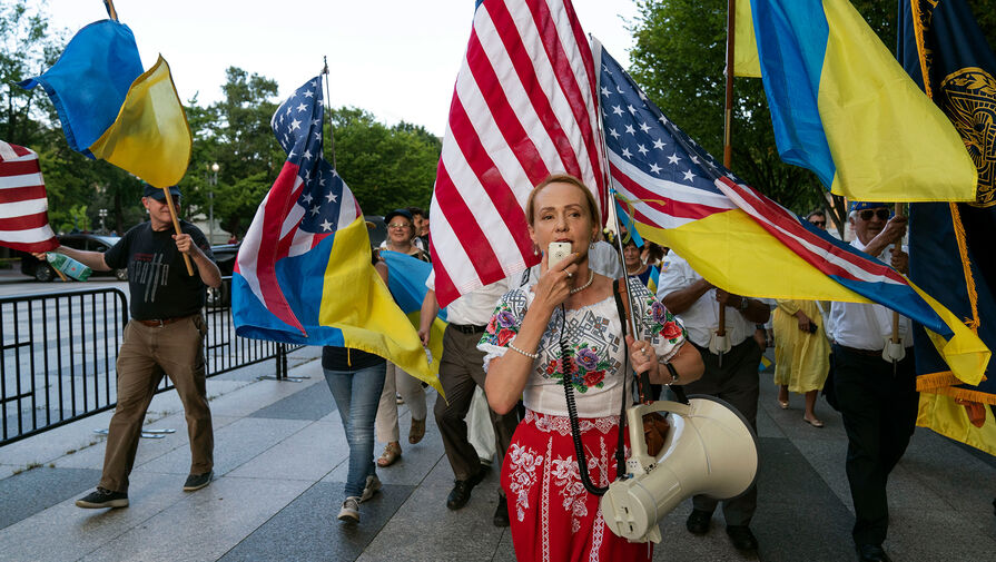Американский историк Эрик Зюсс назвал западных лидеров поддерживающими Украину нацистами