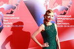 Актриса Марина Орлова перед началом церемонии закрытия 38-го Московского международного кинофестиваля