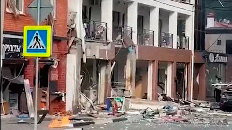 Локальный режим ЧС ввели в Геленджике в районе гостиницы после взрыва