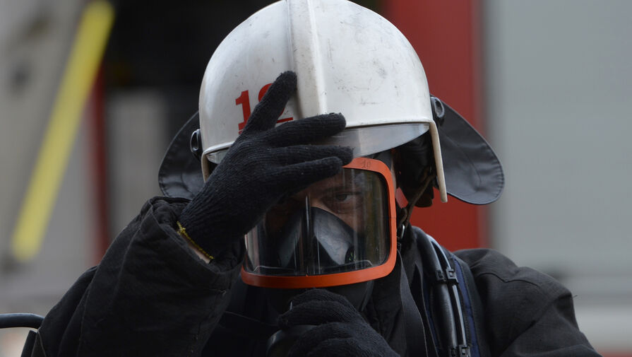 В Свердловской области начался пожар на высокотехнологичном предприятии