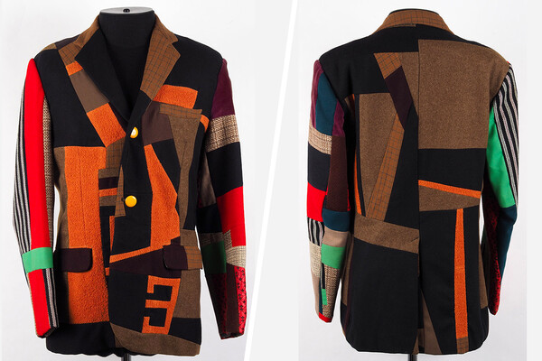 Собственноручно скроенный и сшитый Эдуардом Лимоновым пиджак, состоящий из 114 лоскутов разноцветных тканей. Начало 1970-х годов.