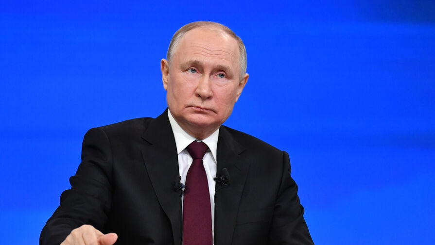 Путин предложил членам СБ РФ обсудить последние события международной повестки