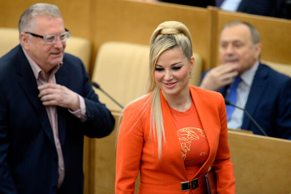Мария Максакова на&nbsp;пленарном заседании нижней палаты российского парламента, 2014&nbsp;год
